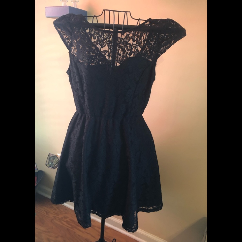 Baileyblue Black Lace Dress. Sz Jr. XL